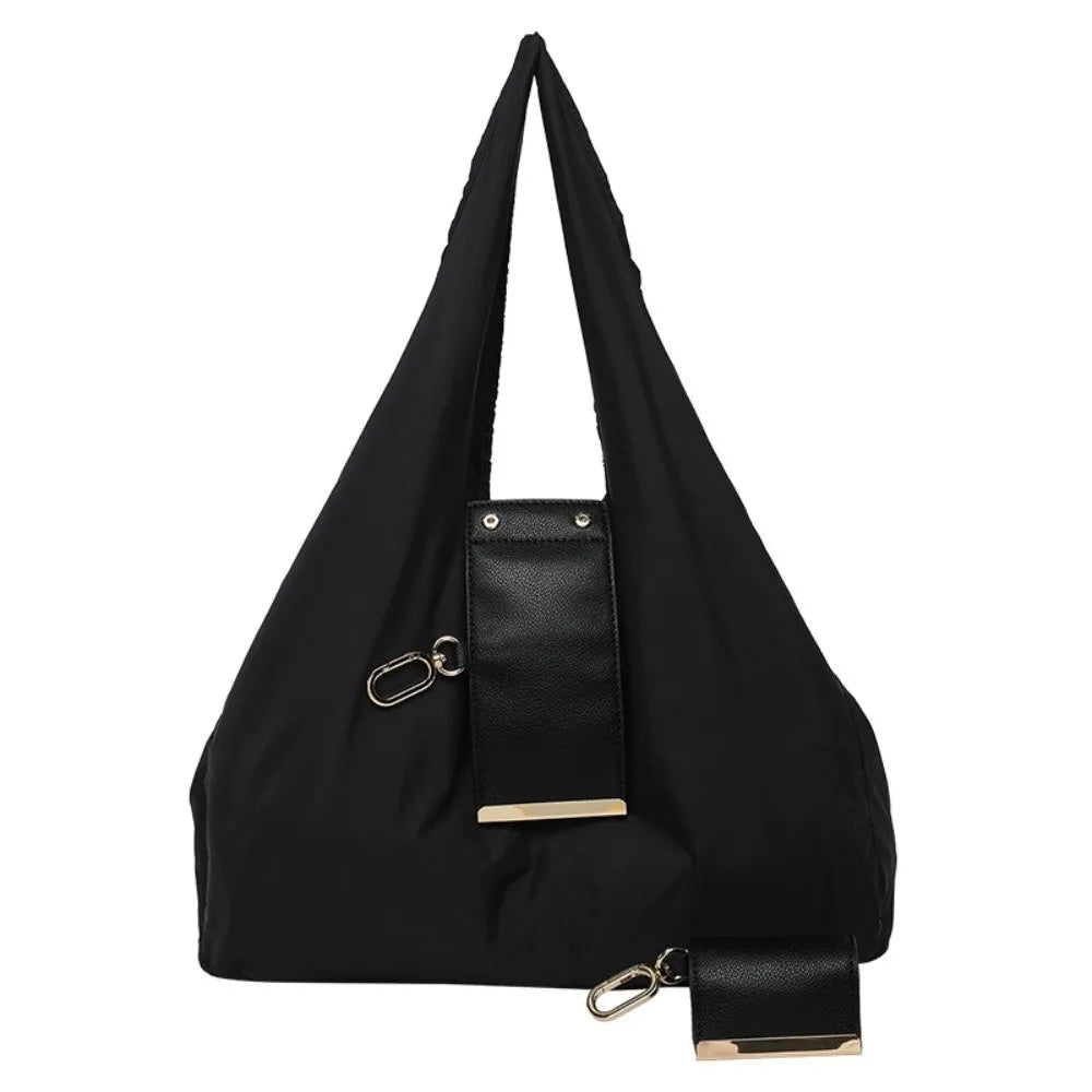 The Everfold keychain tote in Black